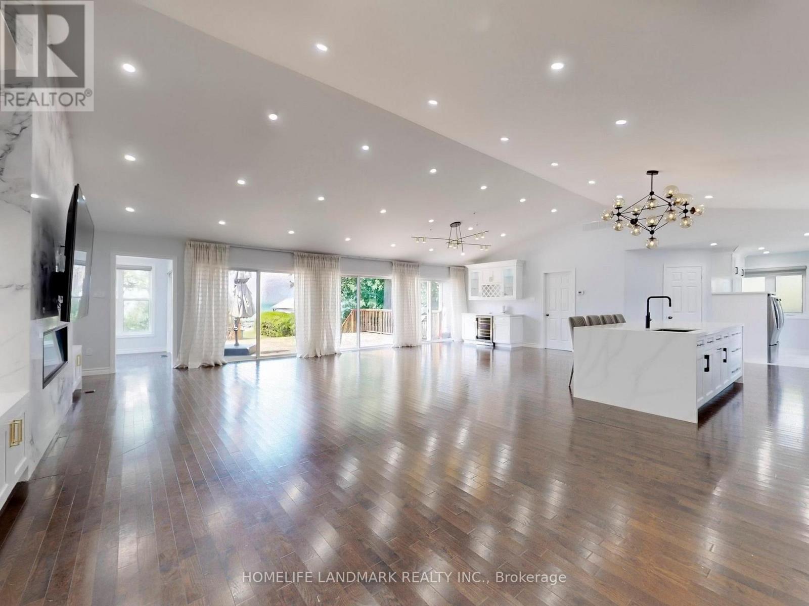 1662 Lakeshore Drive, Ramara, Ontario  L0K 1B0 - Photo 8 - S12945846