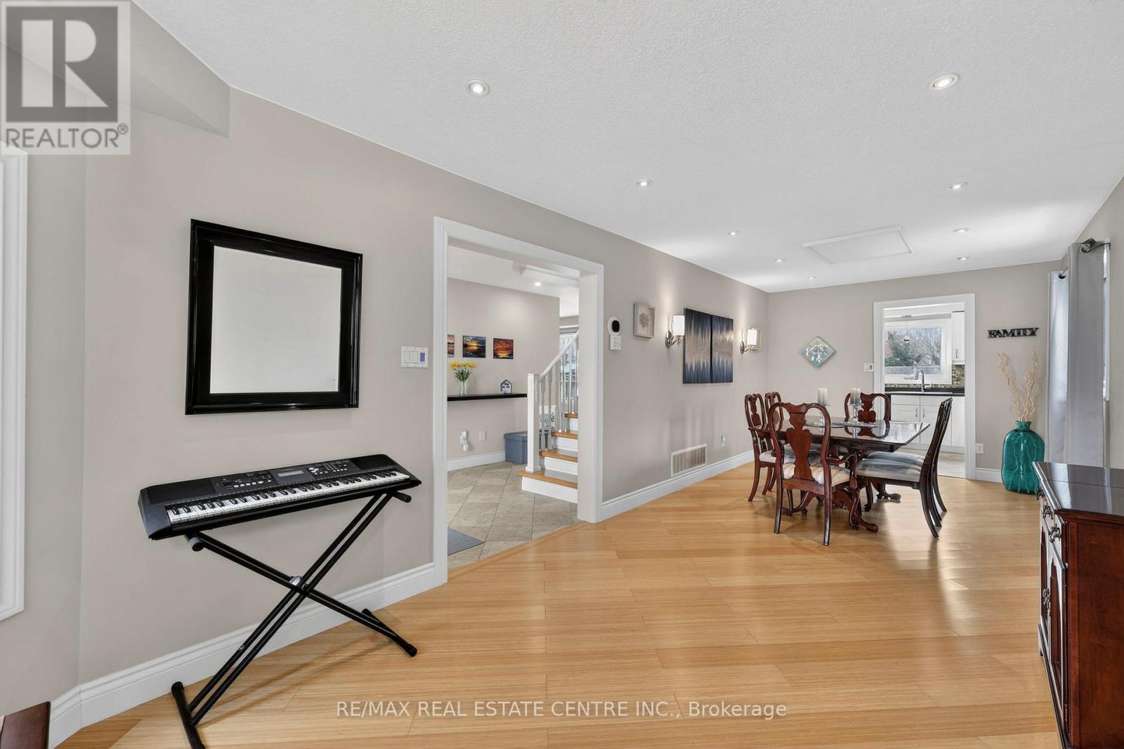 205 Walsh Crescent, Orangeville, Ontario  L9W 4T2 - Photo 12 - W12901694