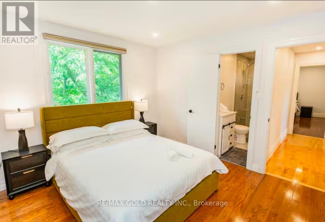 Upper - 1749 Wembury Road, Mississauga, Ontario  L5J 4G4 - Photo 14 - W12945406