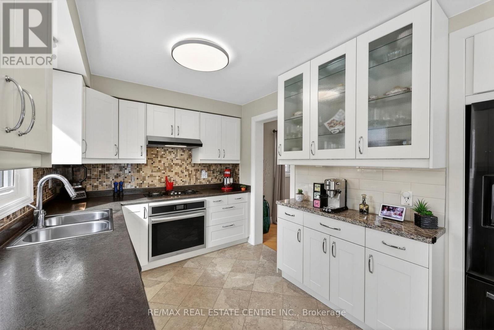 205 Walsh Crescent, Orangeville, Ontario  L9W 4T2 - Photo 7 - W12901694