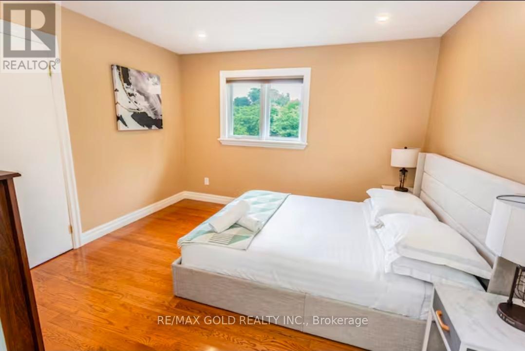 Upper - 1749 Wembury Road, Mississauga, Ontario  L5J 4G4 - Photo 17 - W12945406