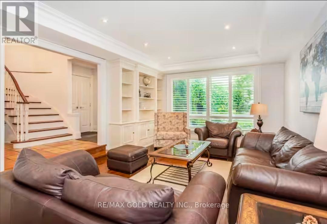 Upper - 1749 Wembury Road, Mississauga, Ontario  L5J 4G4 - Photo 5 - W12945406