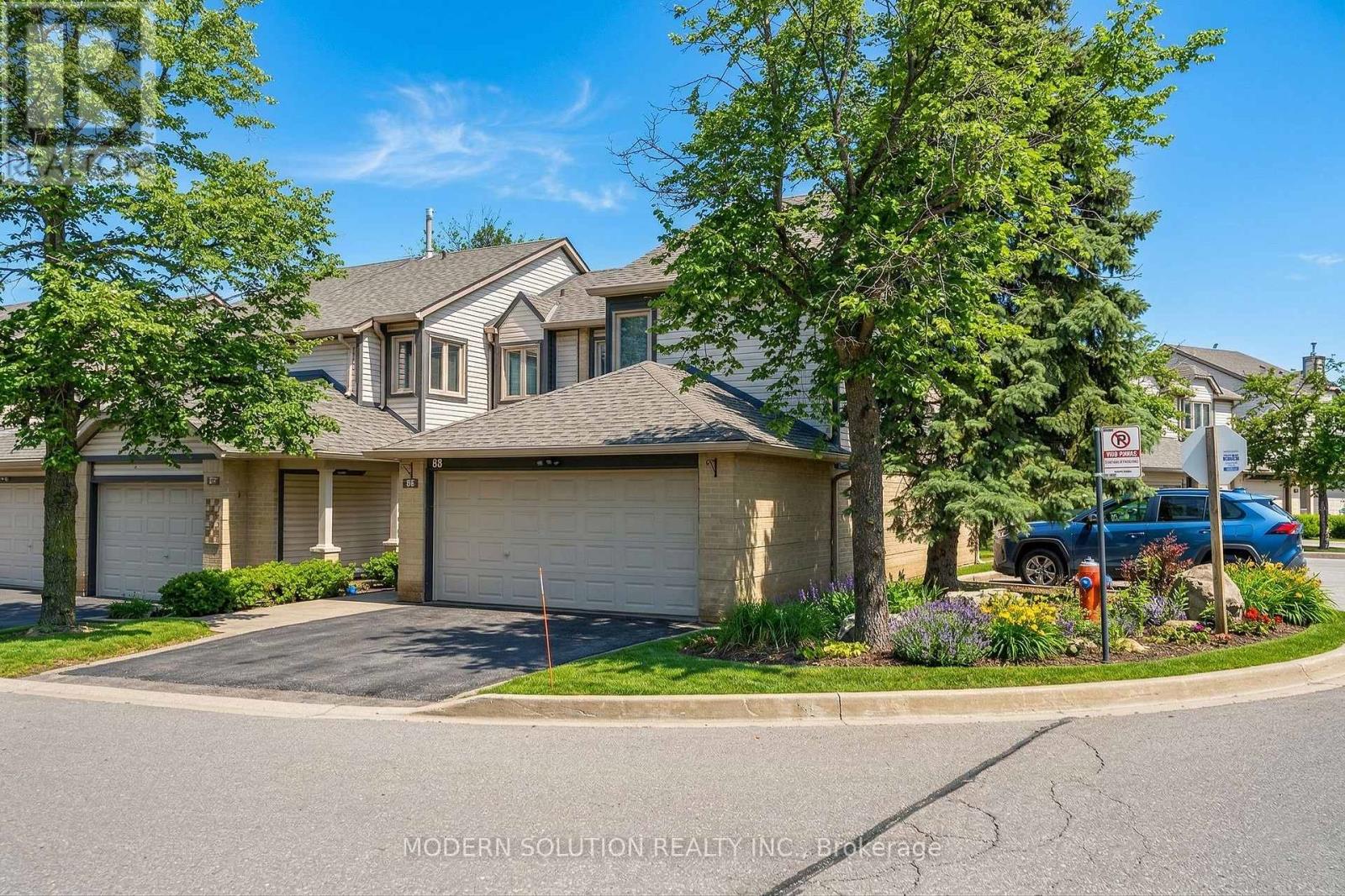 58 - 2275 Credit Valley Road, Mississauga, Ontario  L5M 4N5 - Photo 4 - W12945524