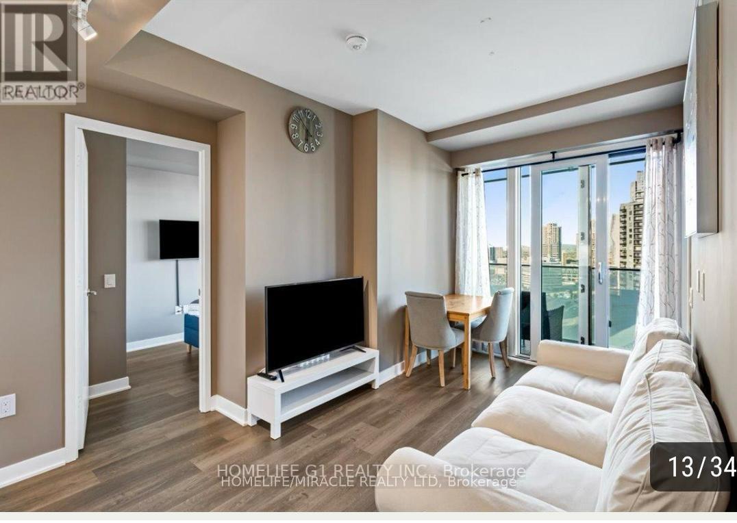 2001 - 3900 Confederation Parkway, Mississauga, Ontario  L5B 0M3 - Photo 11 - W12945562