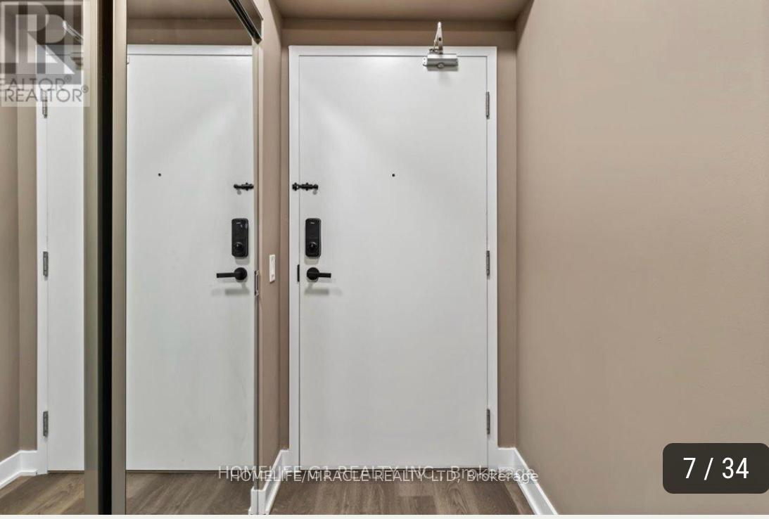 2001 - 3900 Confederation Parkway, Mississauga, Ontario  L5B 0M3 - Photo 6 - W12945562