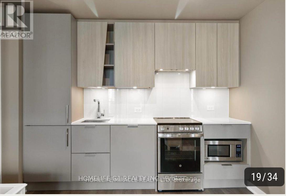 2001 - 3900 Confederation Parkway, Mississauga, Ontario  L5B 0M3 - Photo 8 - W12945562