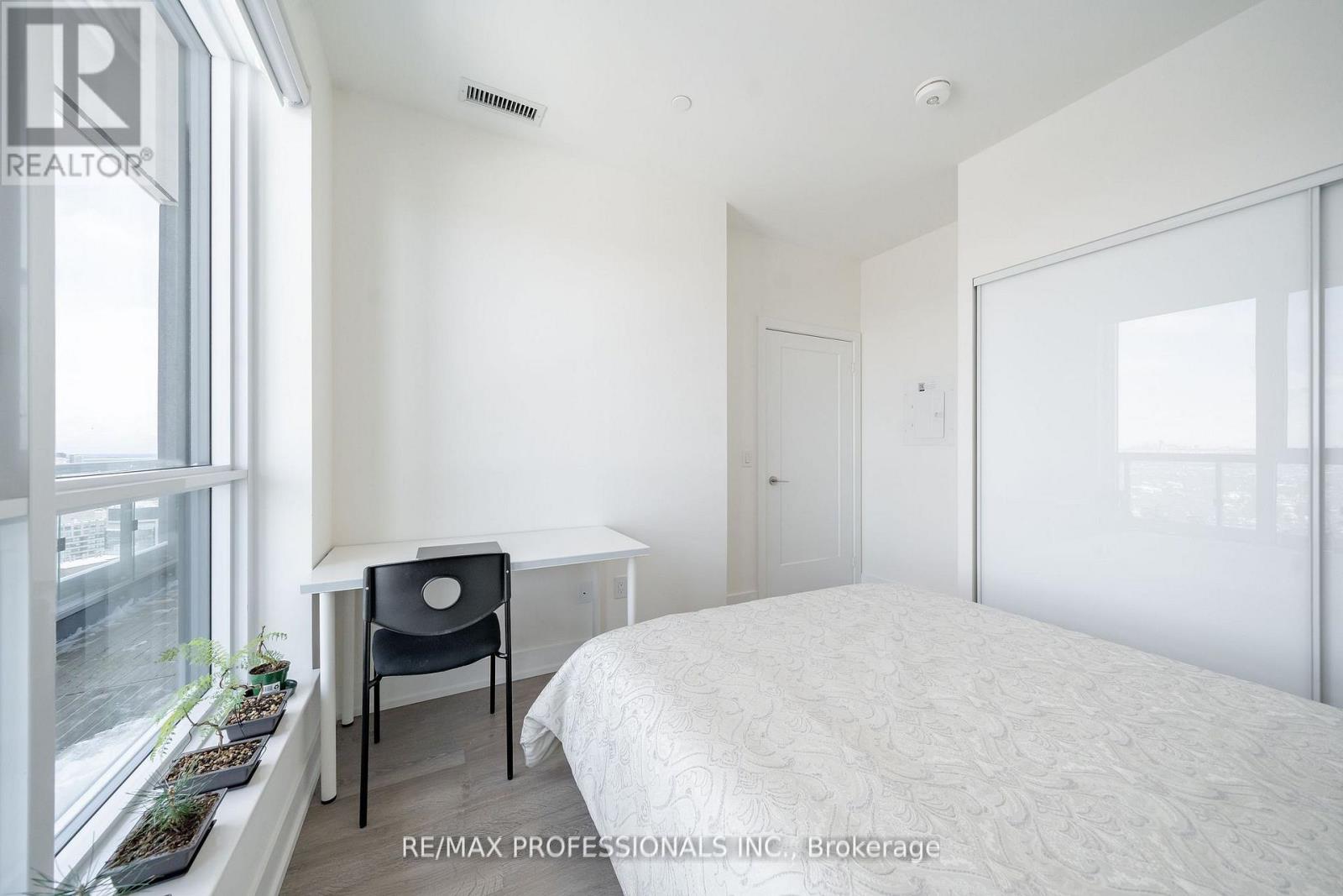 3536 - 5 Mabelle Avenue, Toronto, Ontario  M9A 0C8 - Photo 18 - W12945592