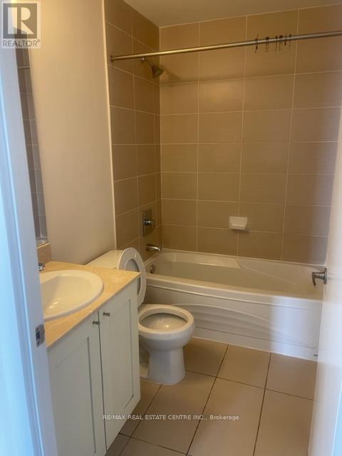 3207 - 4070 Confederation Parkway, Mississauga, Ontario  L5B 0E9 - Photo 5 - W12945594