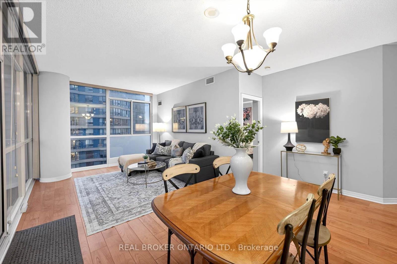 908 - 225 Webb Drive, Mississauga, Ontario  L5B 4P2 - Photo 11 - W12945654