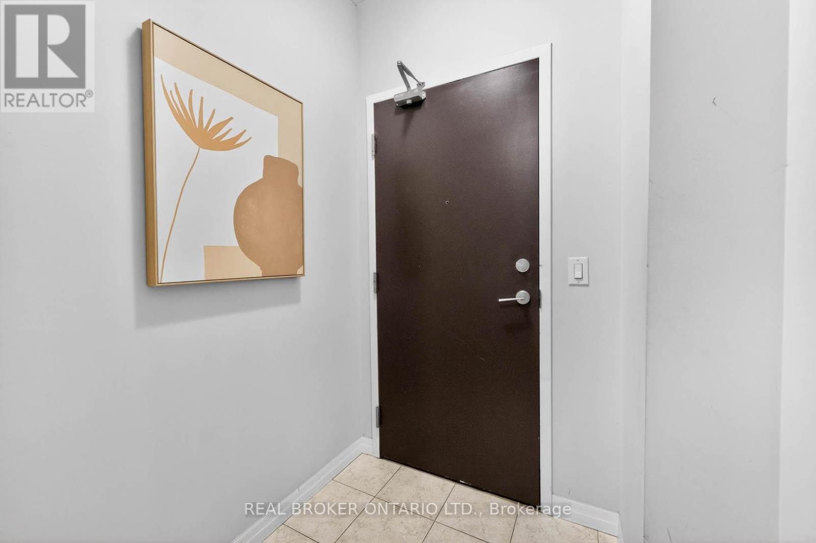 908 - 225 Webb Drive, Mississauga, Ontario  L5B 4P2 - Photo 2 - W12945654