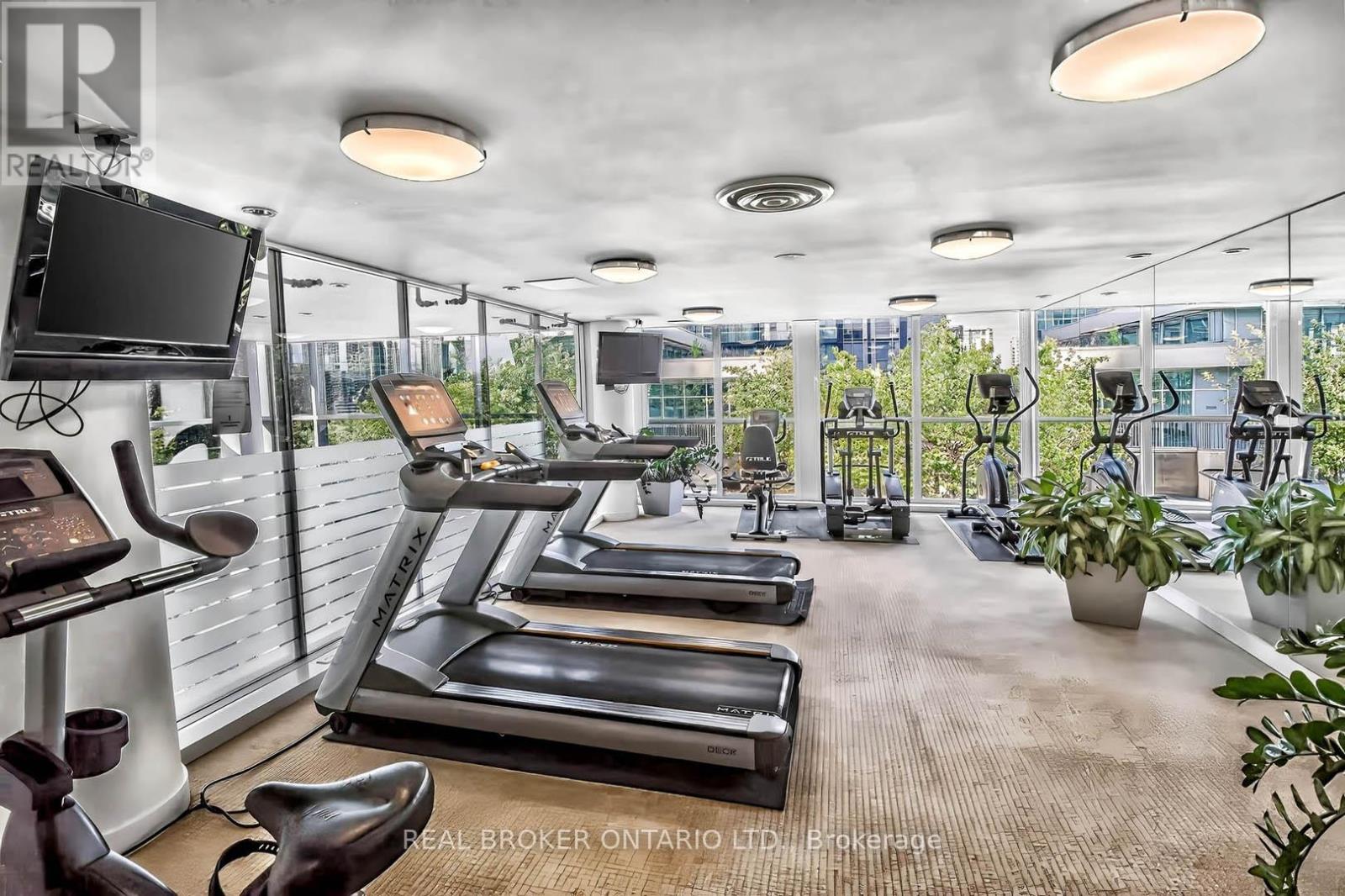 908 - 225 Webb Drive, Mississauga, Ontario  L5B 4P2 - Photo 37 - W12945654