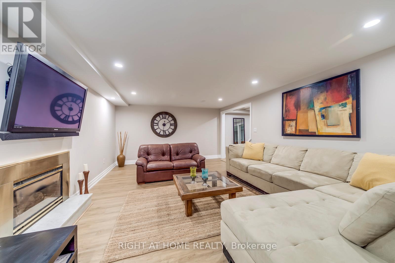 204 Walkers Line, Burlington, Ontario  L7N 2C3 - Photo 38 - W12945668