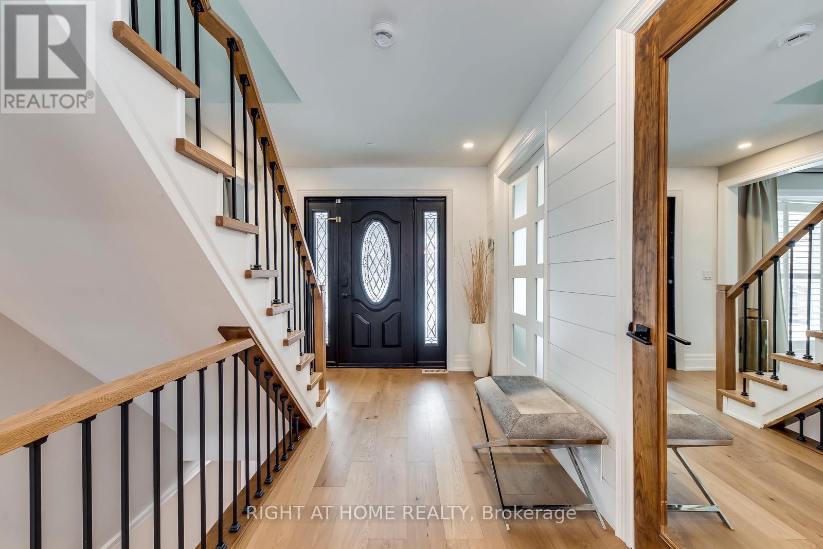 204 Walkers Line, Burlington, Ontario  L7N 2C3 - Photo 6 - W12945668