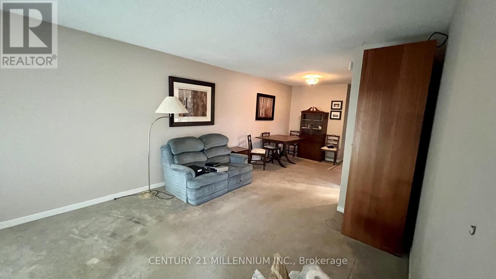 68 Burbank Crescent, Orangeville, Ontario  L9W 3E7 - Photo 7 - W12945742