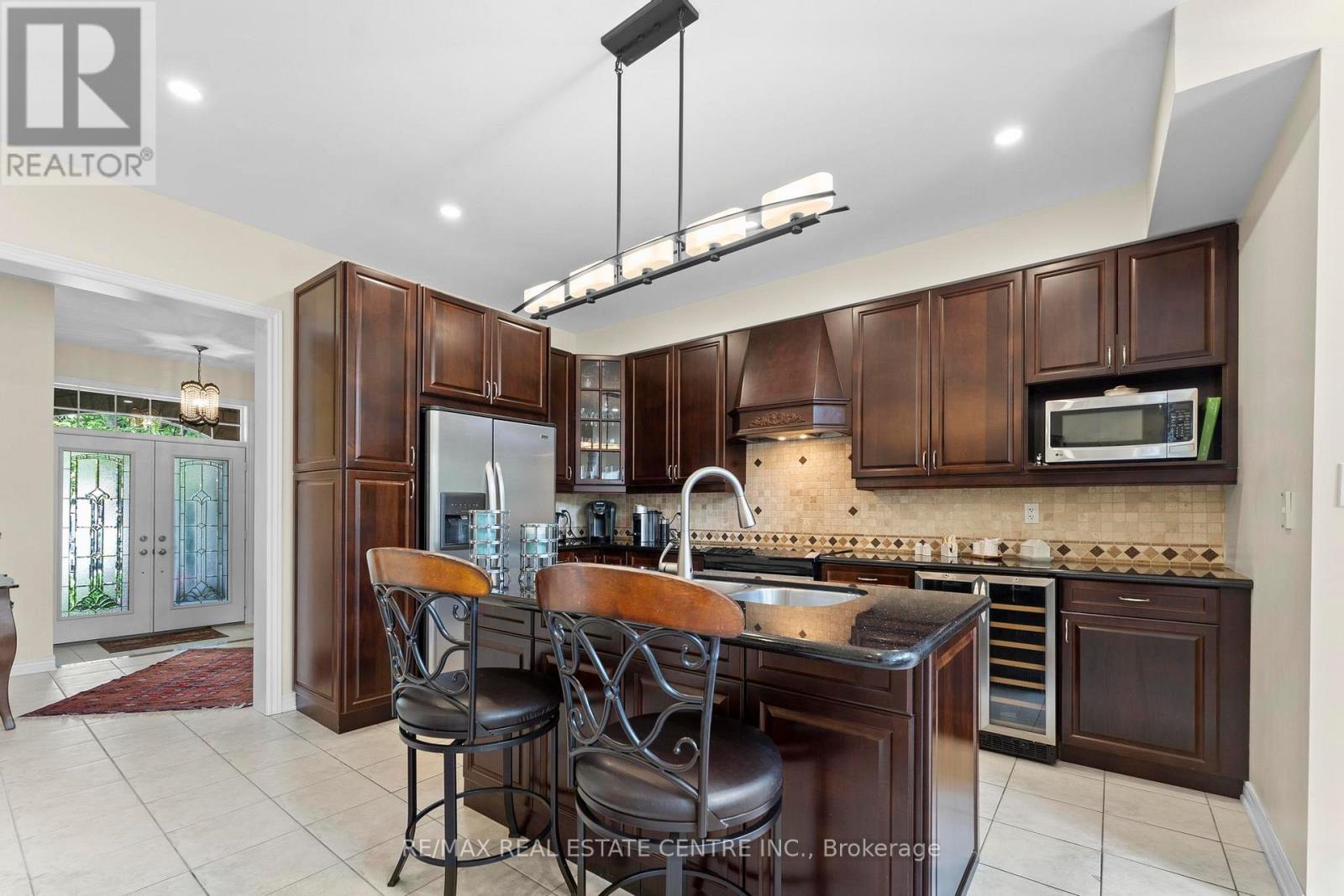 2454 Springforest Drive, Oakville, Ontario  L6M 0A1 - Photo 16 - W12945754