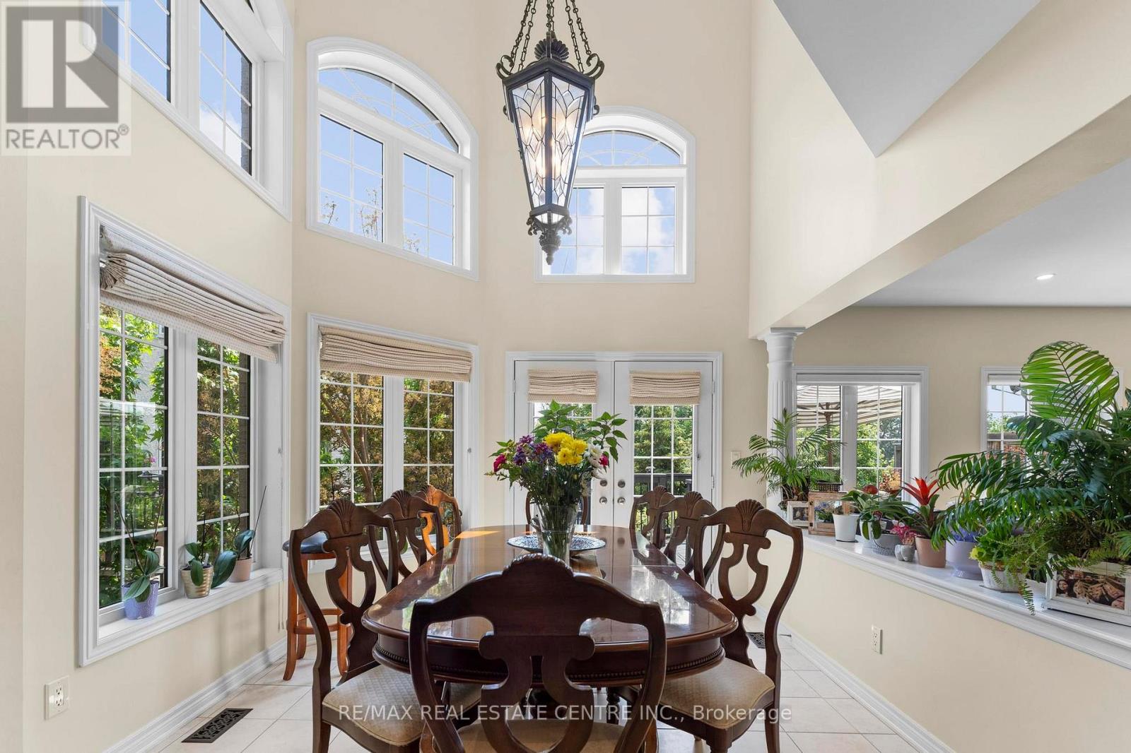 2454 Springforest Drive, Oakville, Ontario  L6M 0A1 - Photo 19 - W12945754