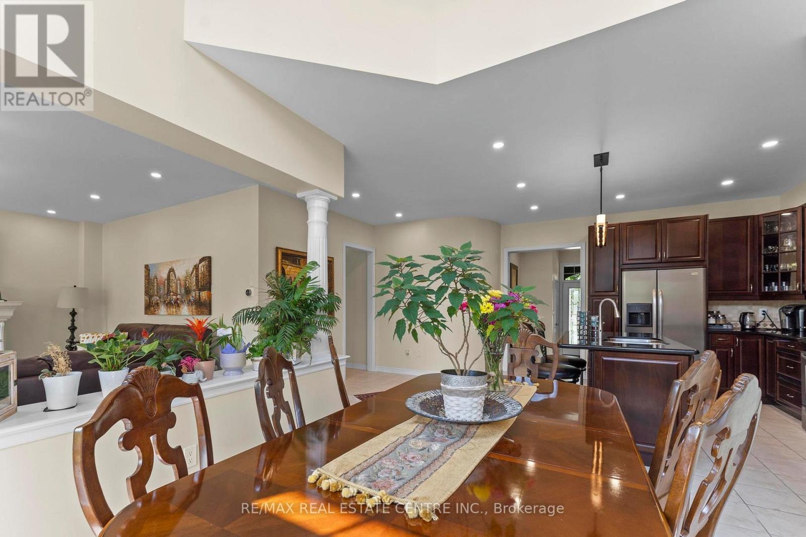 2454 Springforest Drive, Oakville, Ontario  L6M 0A1 - Photo 22 - W12945754