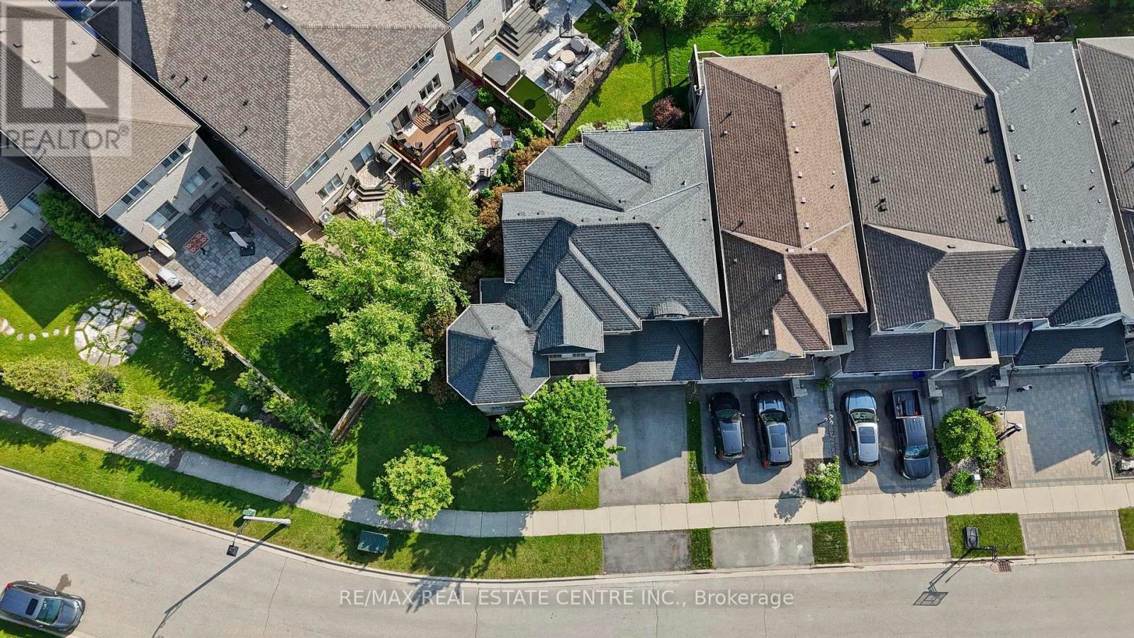 2454 Springforest Drive, Oakville, Ontario  L6M 0A1 - Photo 6 - W12945754