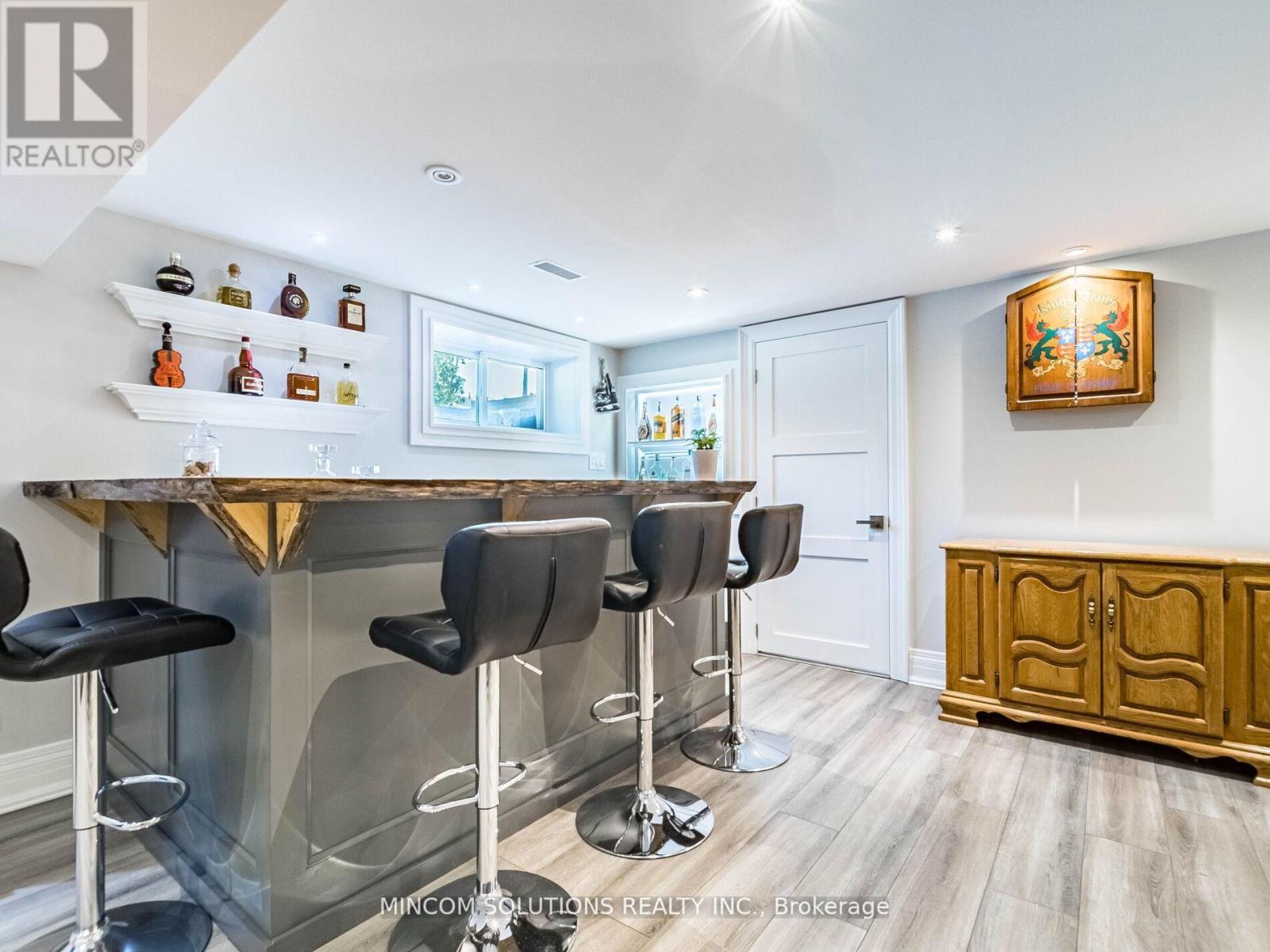 37 Suburban Drive, Mississauga, Ontario  L5N 1G8 - Photo 27 - W12945772