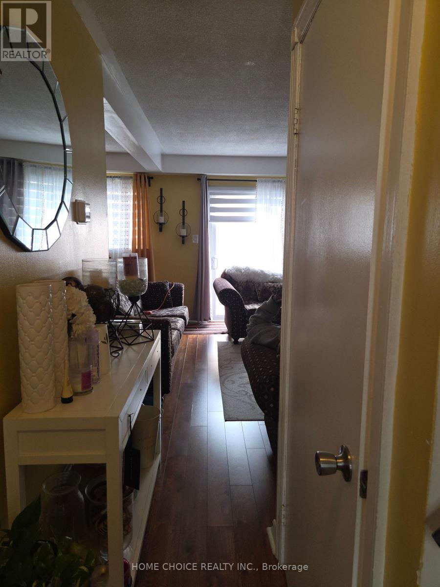 59 - 59 Craigleigh Crescent, Brampton, Ontario  L6T 2E3 - Photo 3 - W12945778