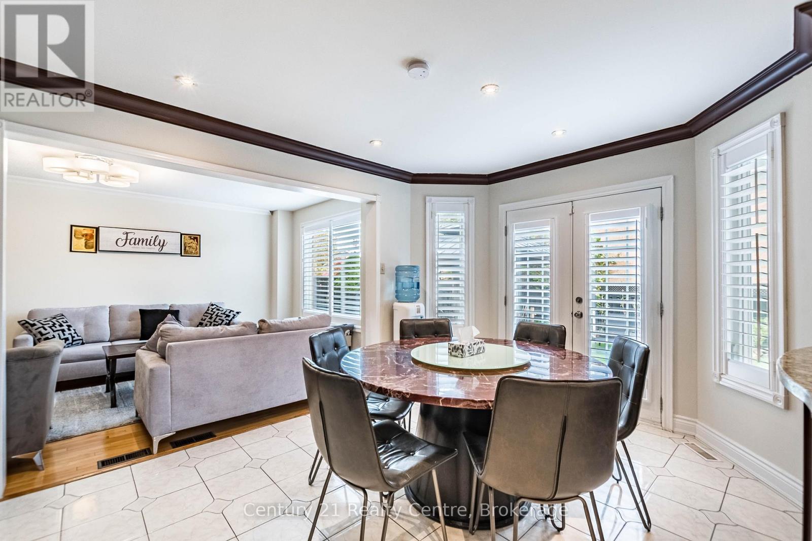 3349 Loyalist Drive, Mississauga, Ontario  L5L 5T9 - Photo 15 - W12945830