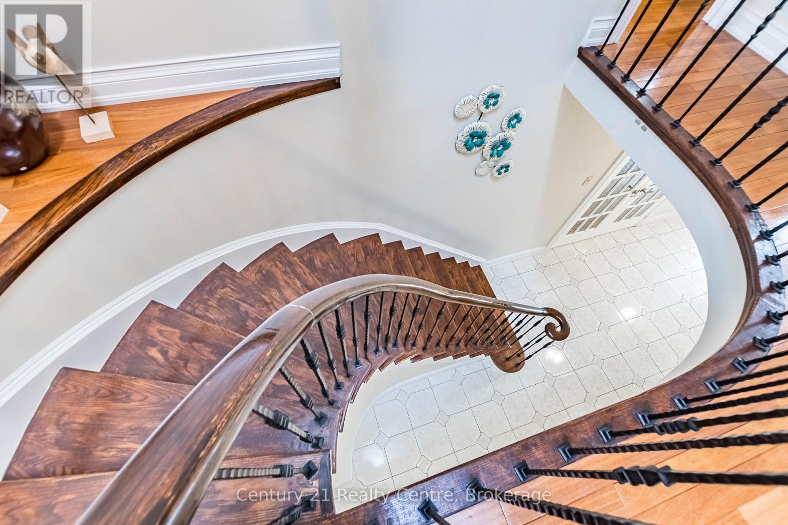 3349 Loyalist Drive, Mississauga, Ontario  L5L 5T9 - Photo 21 - W12945830