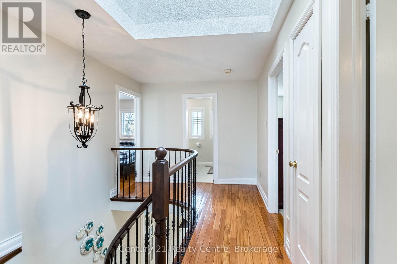 3349 Loyalist Drive, Mississauga, Ontario  L5L 5T9 - Photo 22 - W12945830