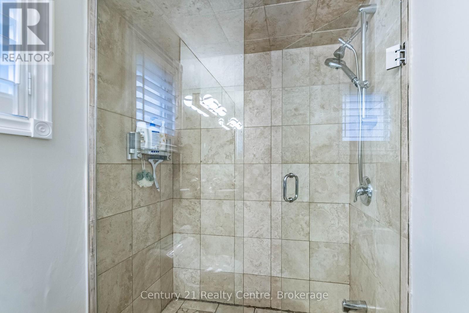 3349 Loyalist Drive, Mississauga, Ontario  L5L 5T9 - Photo 23 - W12945830