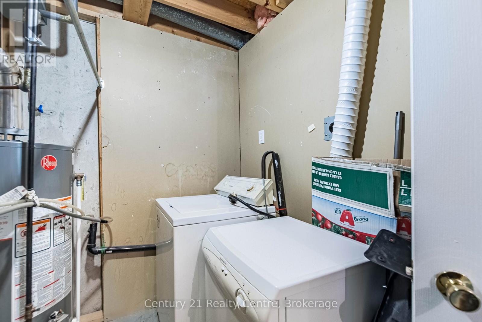 3349 Loyalist Drive, Mississauga, Ontario  L5L 5T9 - Photo 39 - W12945830