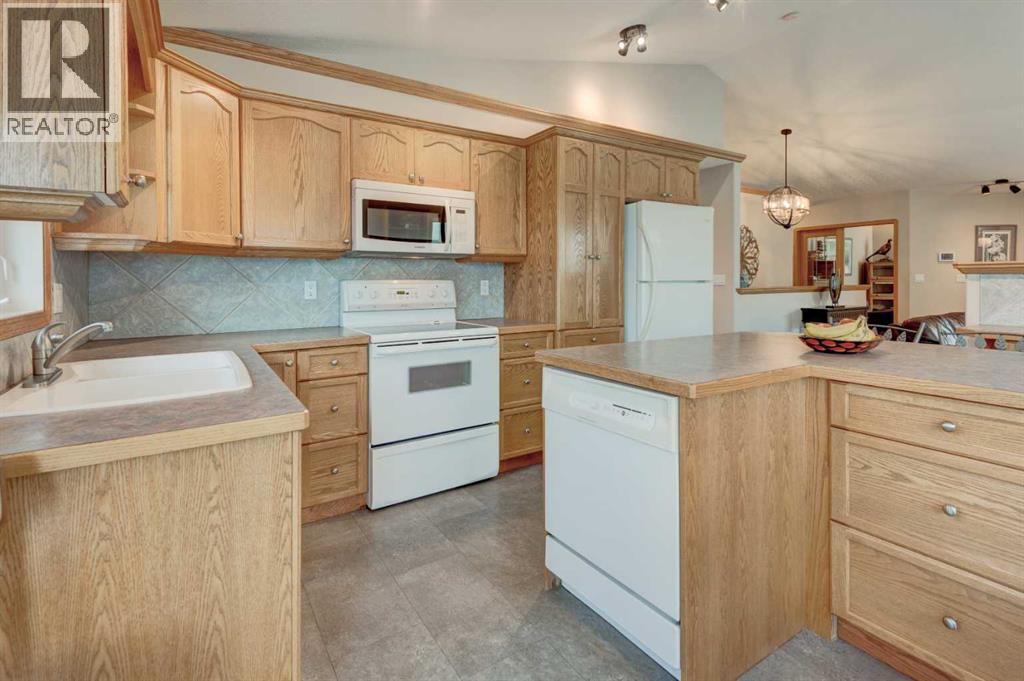 3 Strathmore Lakes Bay, Strathmore, Alberta  T1P 1L8 - Photo 10 - A2248842