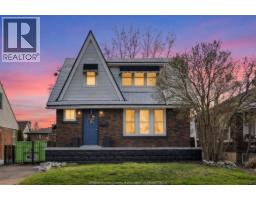 2230 HALL, Windsor, Ontario