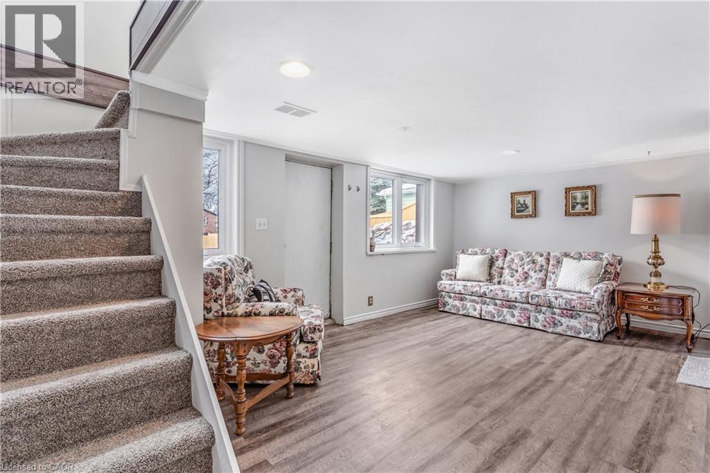 13 Devitt Avenue N, Waterloo, Ontario  N2J 3E7 - Photo 28 - 40814119