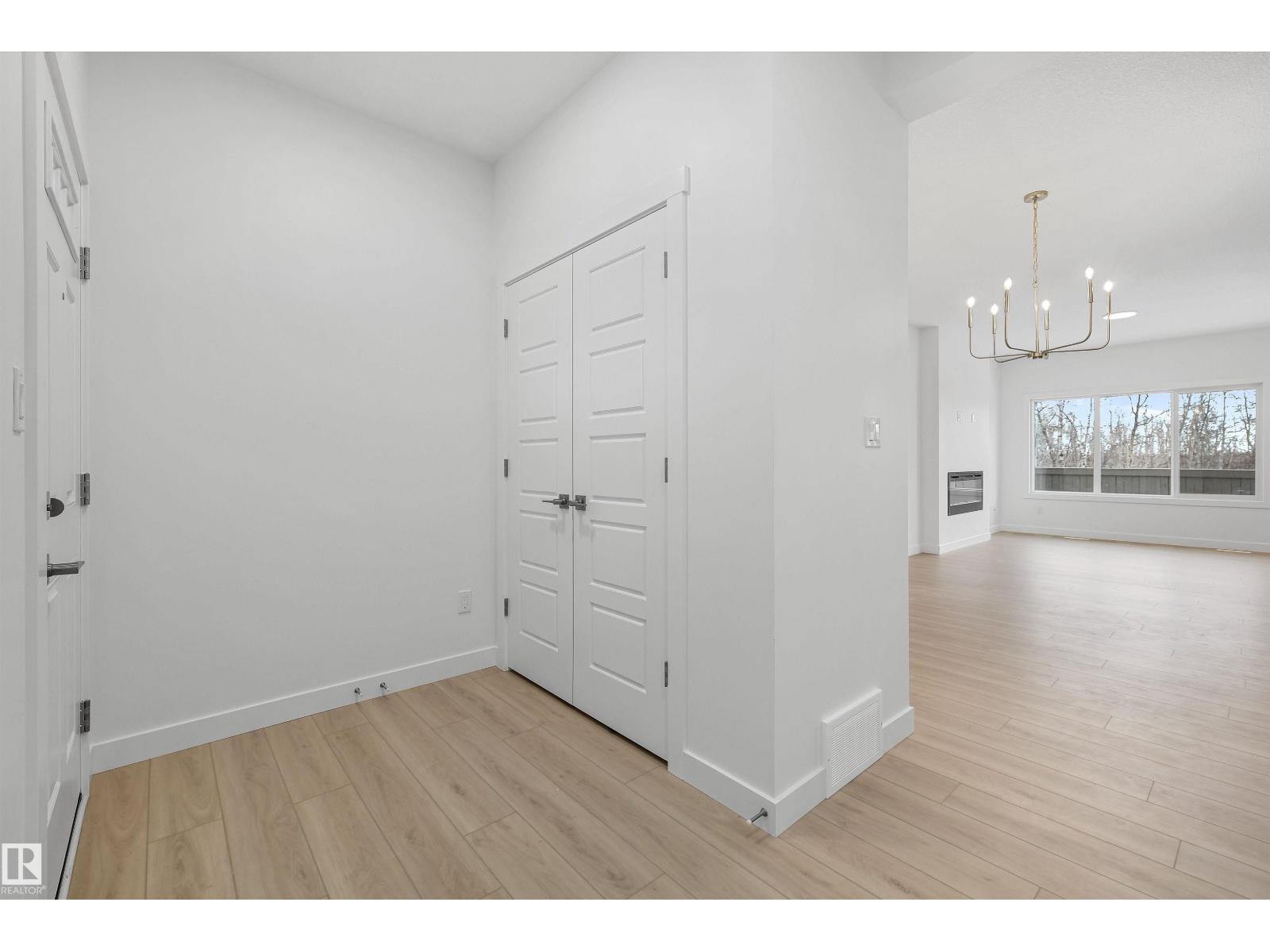 8728 183 Av Nw, Edmonton, Alberta  T5Z 0S8 - Photo 3 - E4476636