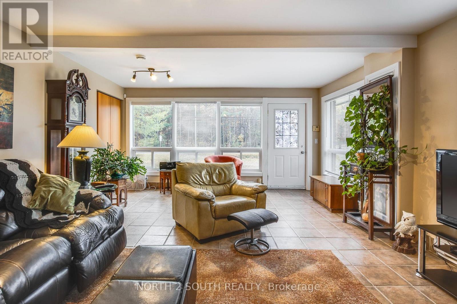 2512 Honey Harbour Road, Georgian Bay, Ontario  P0E 1E0 - Photo 17 - X12945546