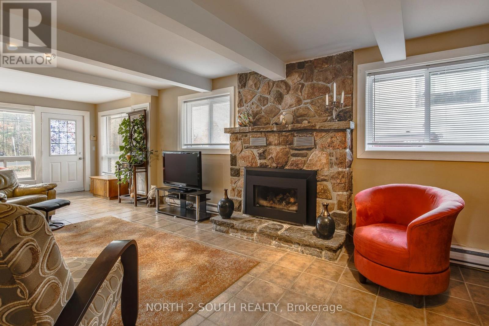 2512 Honey Harbour Road, Georgian Bay, Ontario  P0E 1E0 - Photo 22 - X12945546