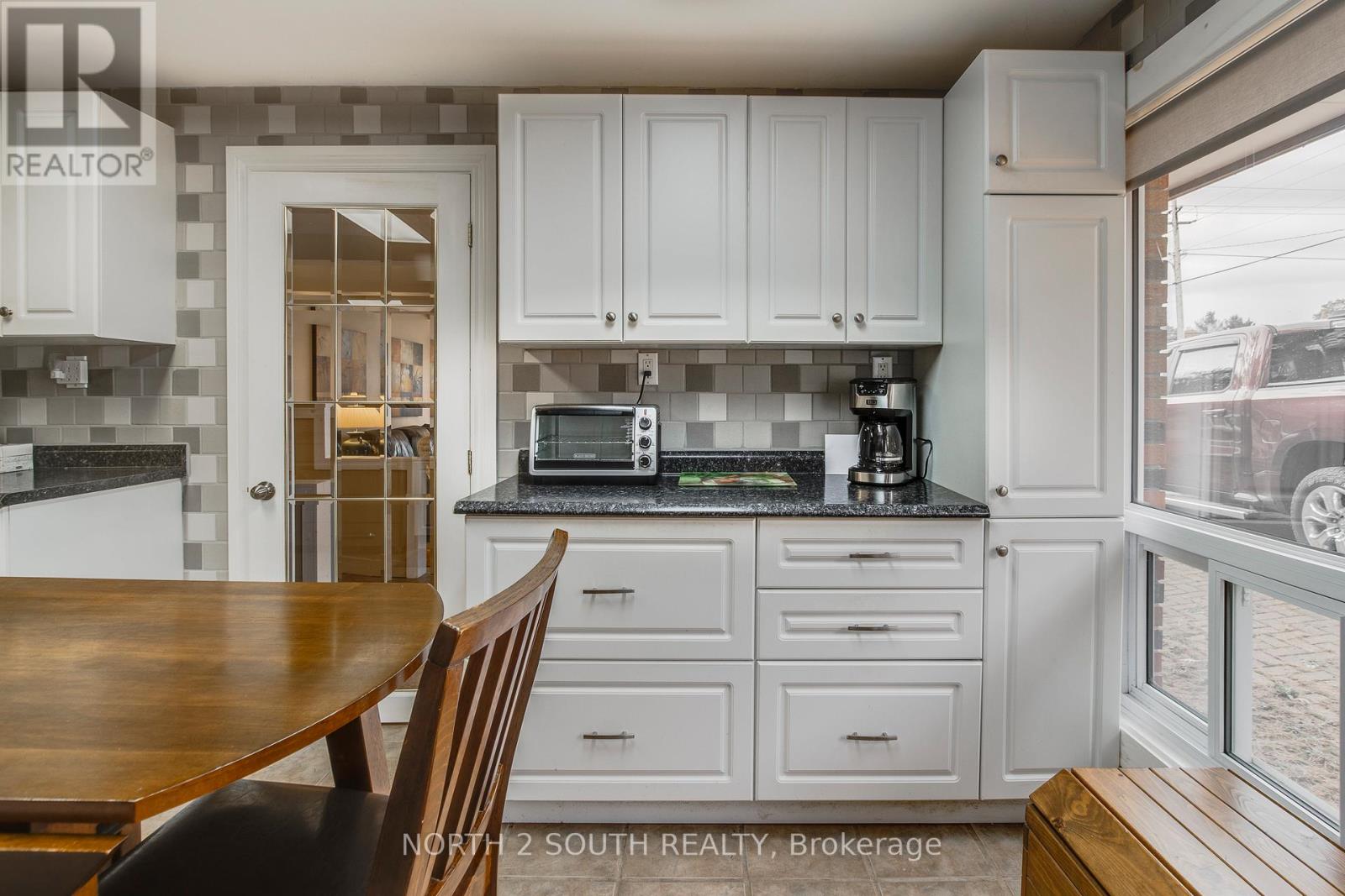 2512 Honey Harbour Road, Georgian Bay, Ontario  P0E 1E0 - Photo 27 - X12945546