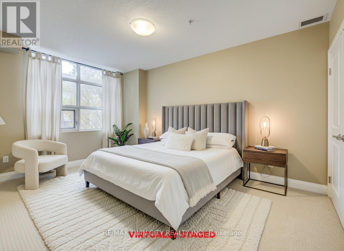 105 - 165 Duke Street E, Kitchener, Ontario  N2H 6T8 - Photo 6 - X12945556