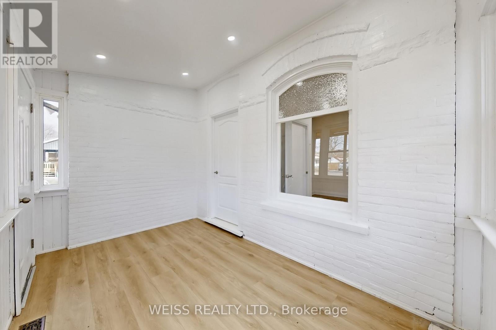 181 Talbot Street N, Norfolk, Ontario  N3Y 3W8 - Photo 5 - X12945558