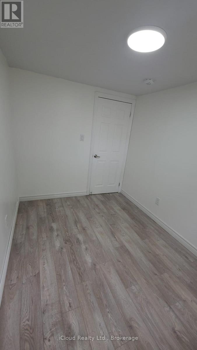 24 Chilton Drive, Hamilton, Ontario  L8J 1M2 - Photo 10 - X12945582