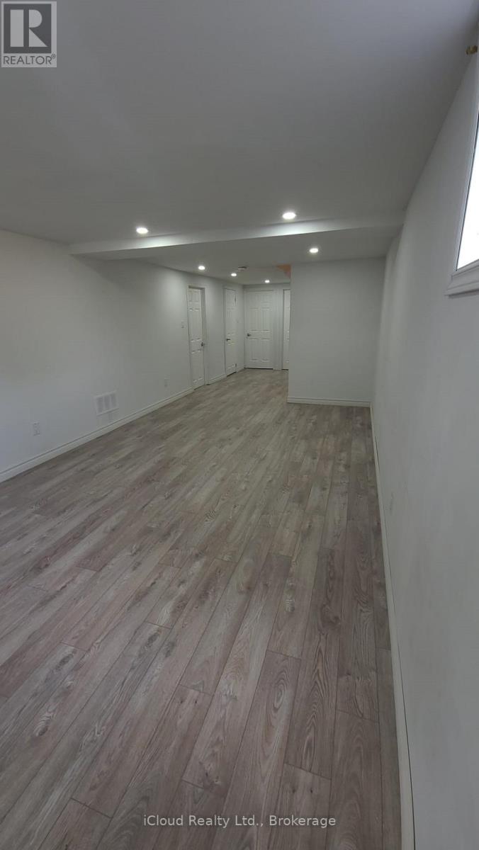 24 Chilton Drive, Hamilton, Ontario  L8J 1M2 - Photo 17 - X12945582