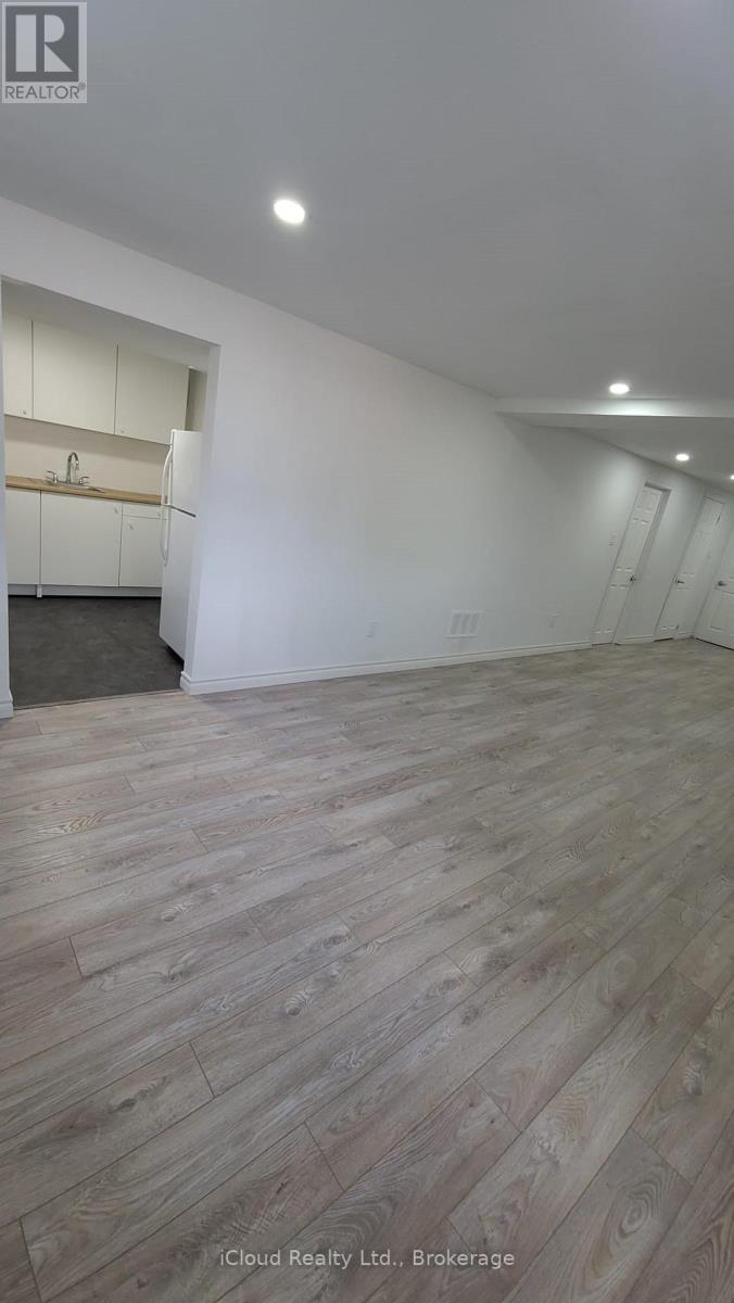 24 Chilton Drive, Hamilton, Ontario  L8J 1M2 - Photo 19 - X12945582