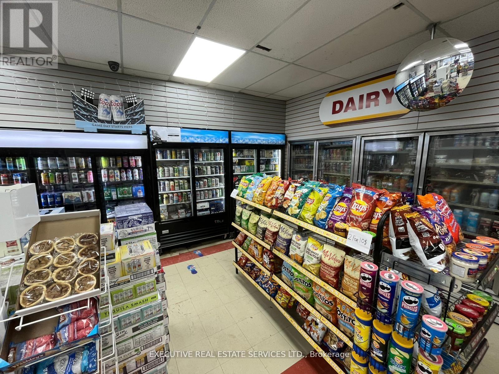 788 Colborne Street, Brantford, Ontario  N3S 3S4 - Photo 4 - X12945656