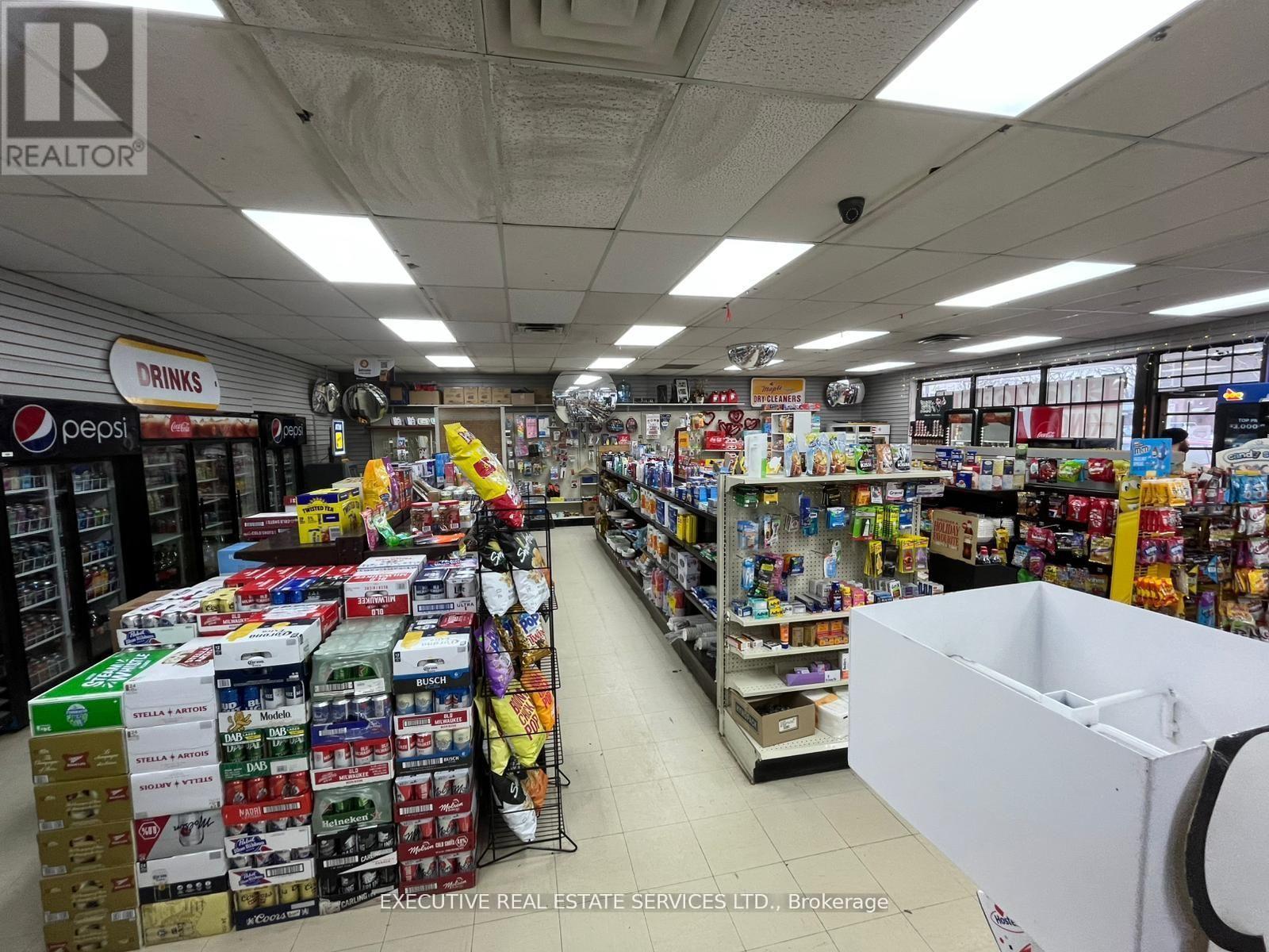 788 Colborne Street, Brantford, Ontario  N3S 3S4 - Photo 5 - X12945656