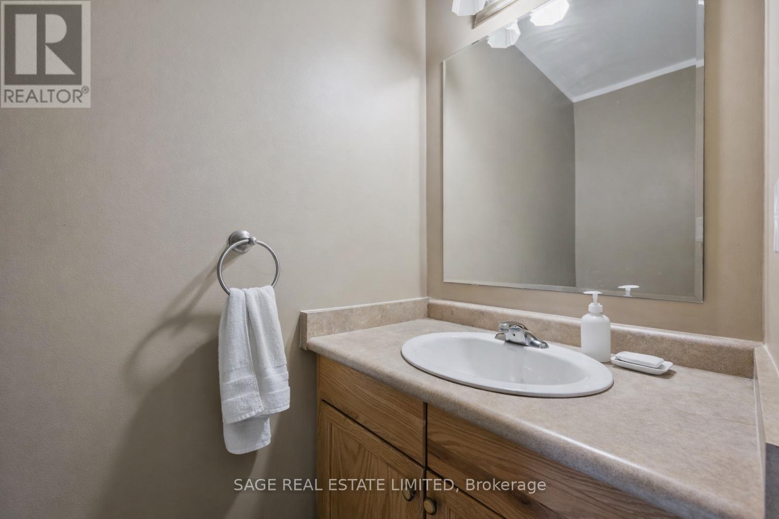 28 - 124 Gosling Gardens, Guelph, Ontario  N1G 5K6 - Photo 11 - X12945666