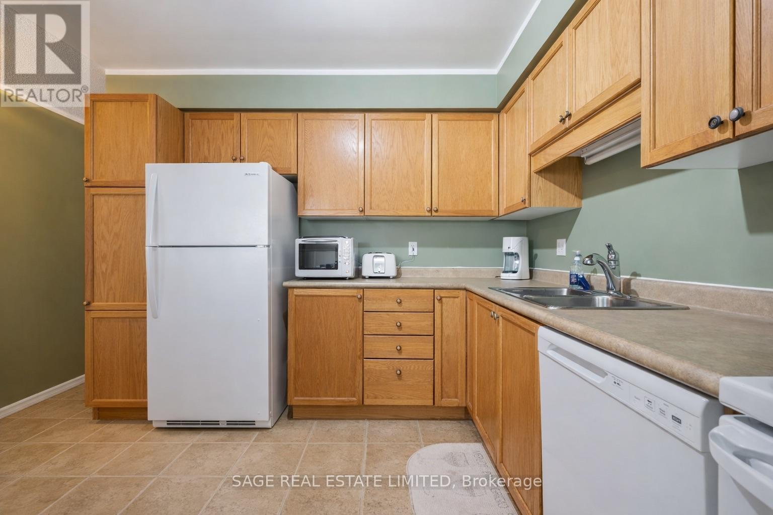 28 - 124 Gosling Gardens, Guelph, Ontario  N1G 5K6 - Photo 8 - X12945666