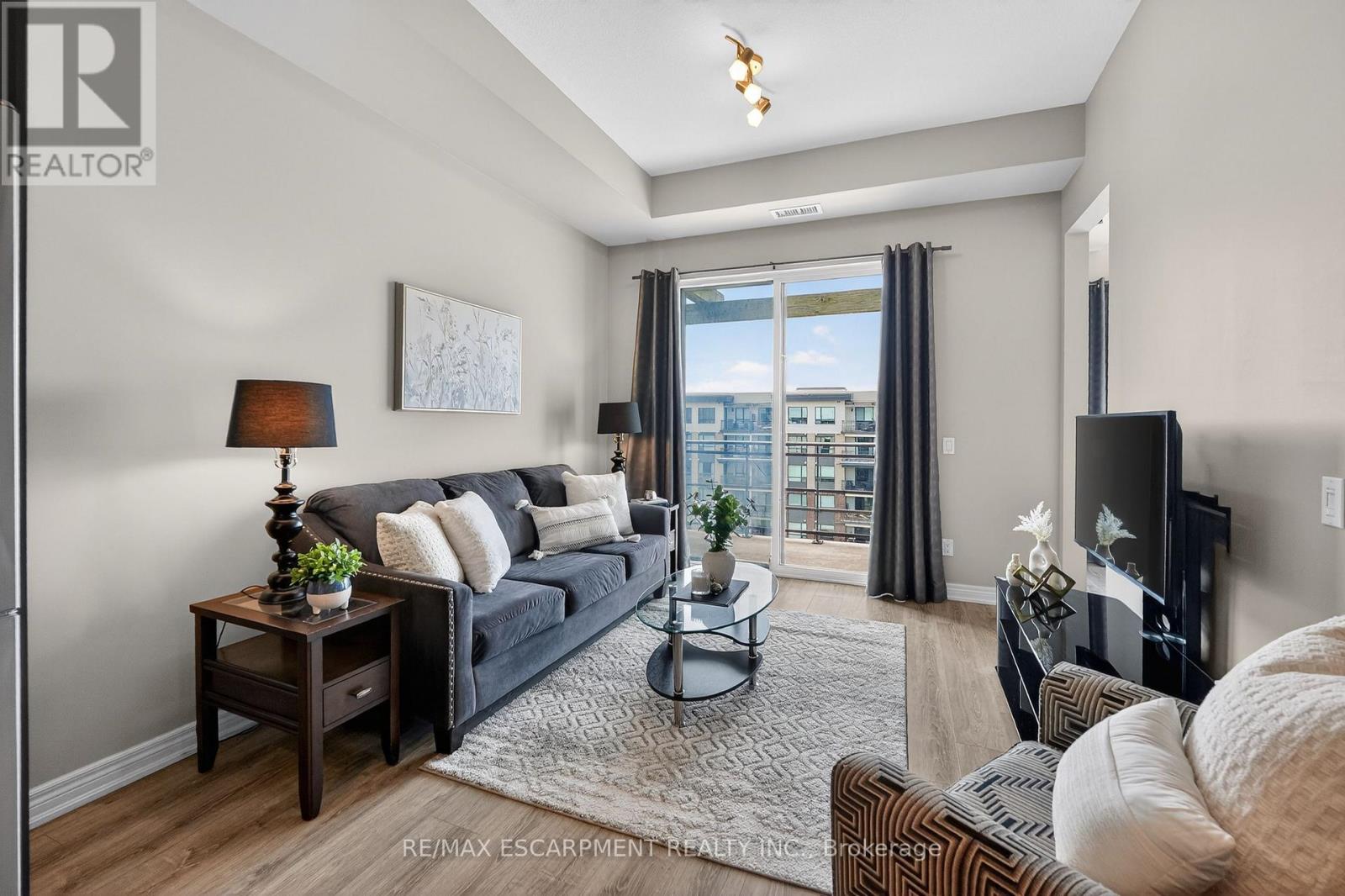 602 - 10 Esplanade Lane, Grimsby, Ontario  L3M 0H1 - Photo 10 - X12945680