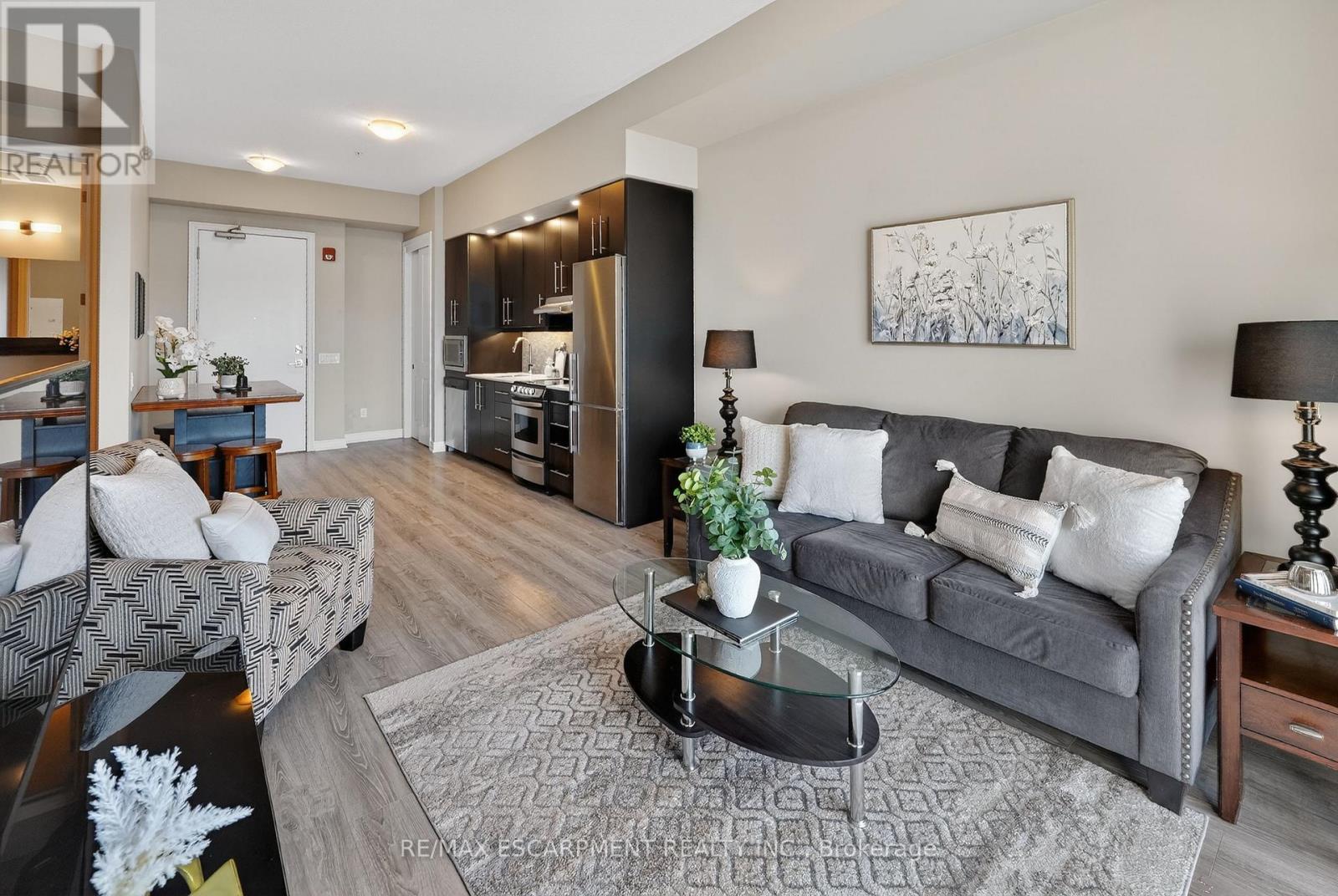 602 - 10 Esplanade Lane, Grimsby, Ontario  L3M 0H1 - Photo 12 - X12945680