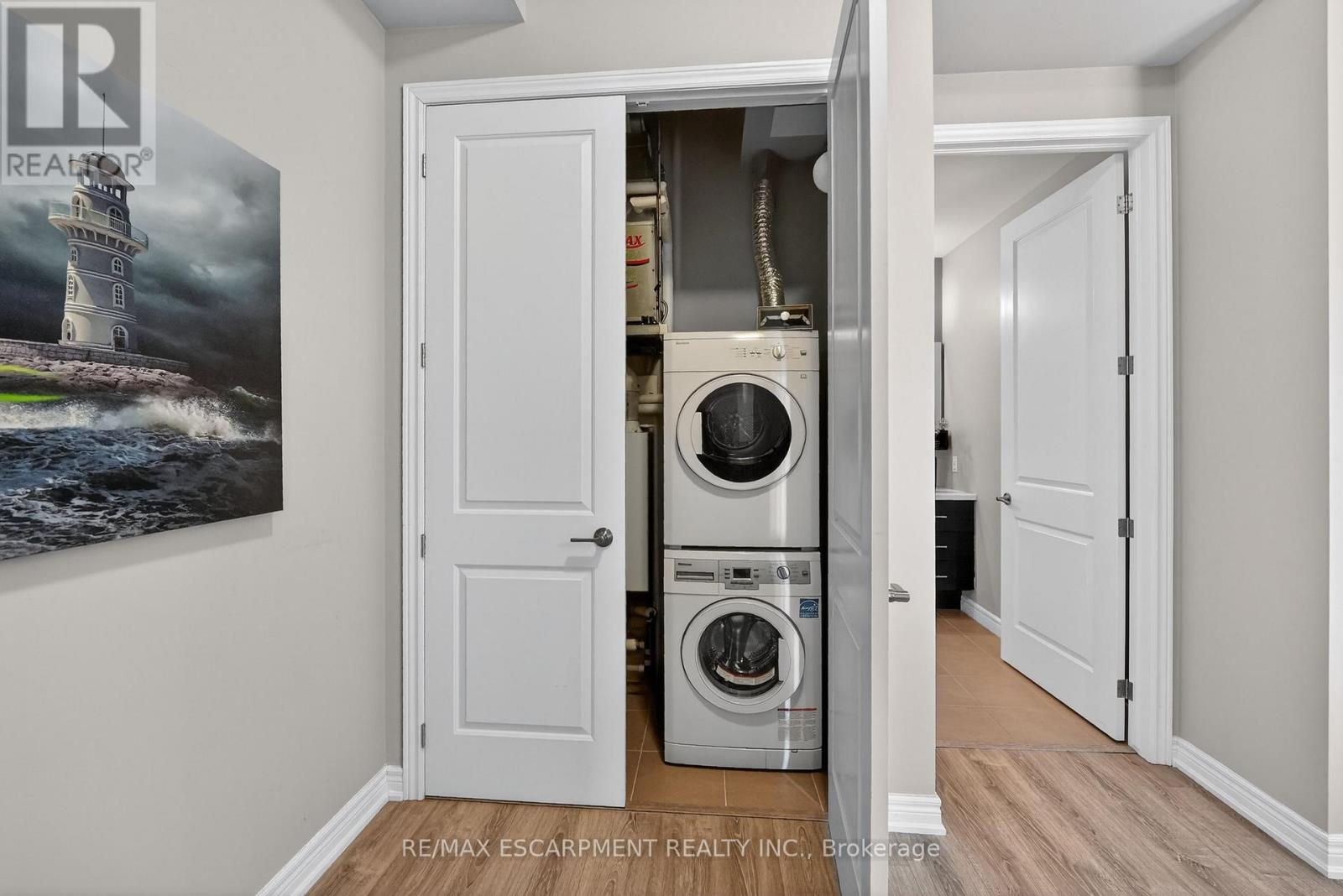 602 - 10 Esplanade Lane, Grimsby, Ontario  L3M 0H1 - Photo 16 - X12945680