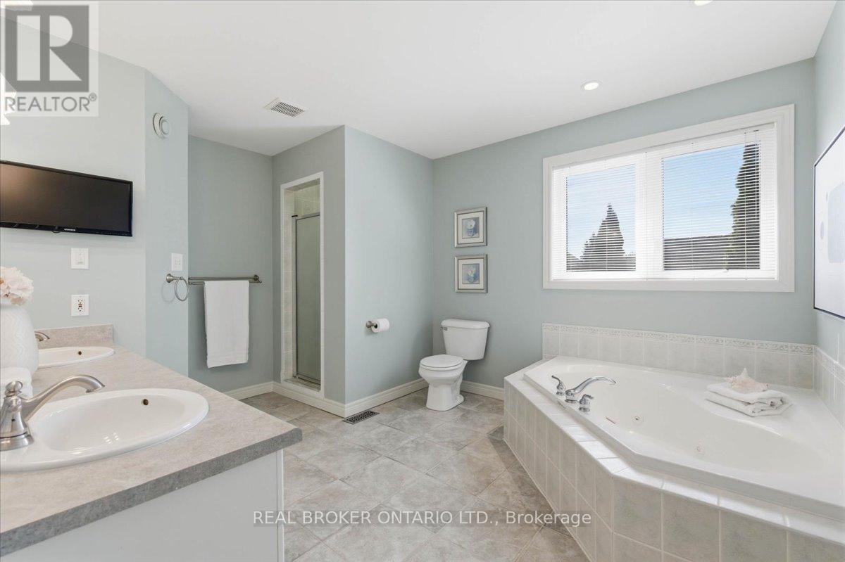 19 Pioneer Tower Crescent, Kitchener, Ontario  N2P 2L2 - Photo 18 - X12945752