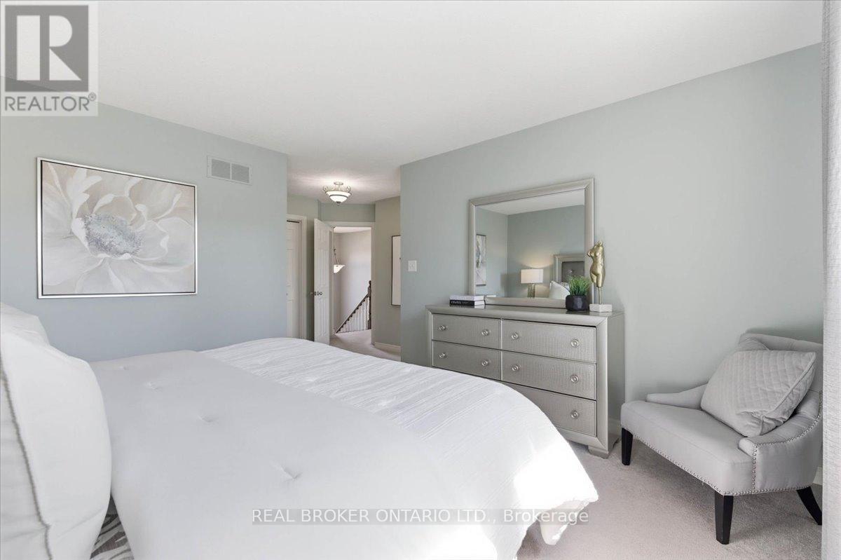 19 Pioneer Tower Crescent, Kitchener, Ontario  N2P 2L2 - Photo 20 - X12945752